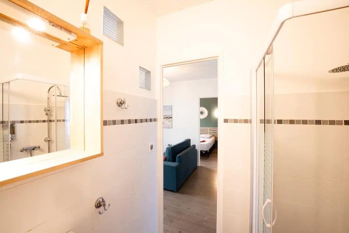 Appartement N2 Centre Village, Clim, Parking Gratuit Aigues-Mortes Exterior photo